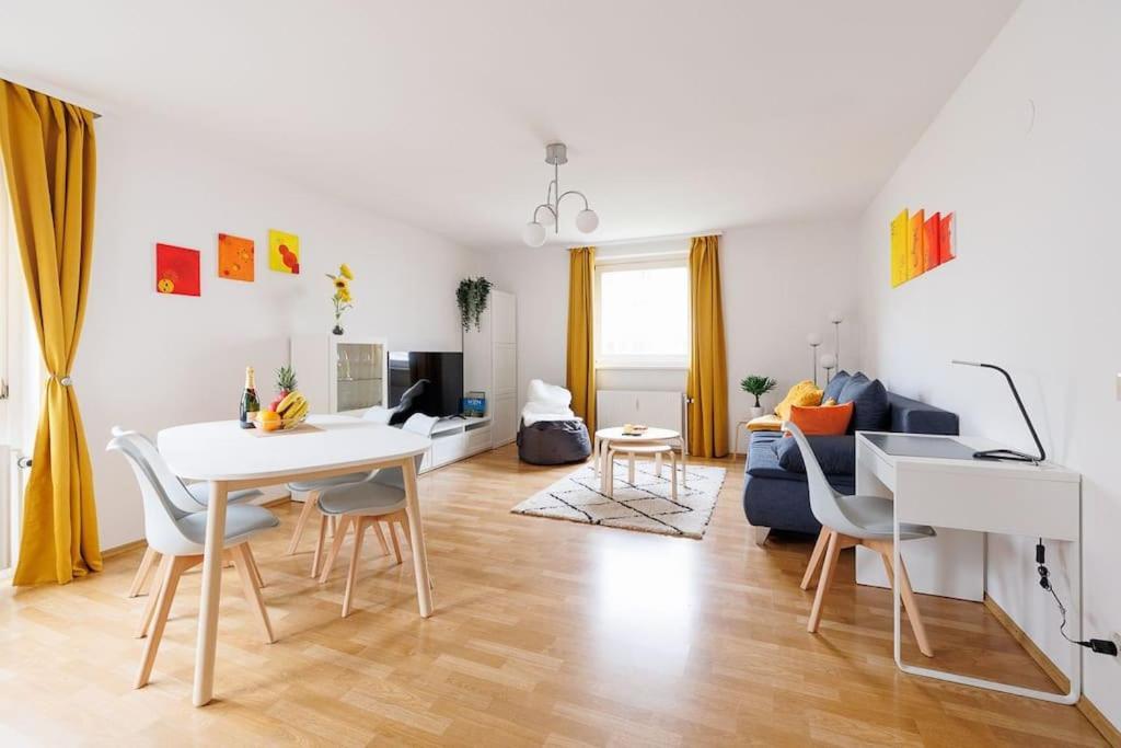 New! Cozy & Lovely Home In The 3Rd District Виена Екстериор снимка