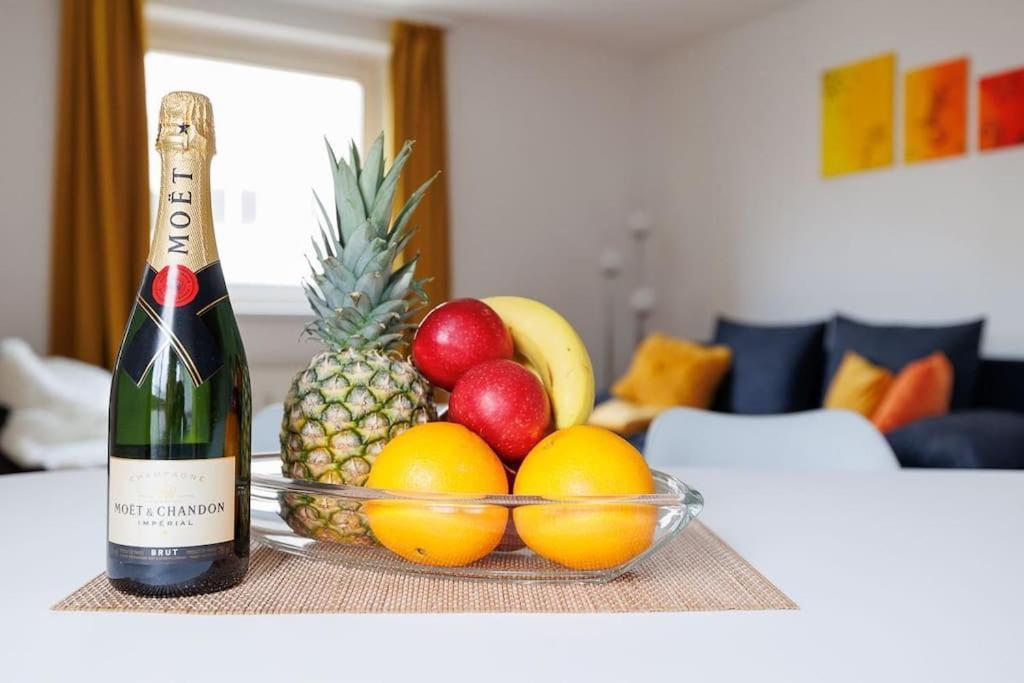 New! Cozy & Lovely Home In The 3Rd District Виена Екстериор снимка